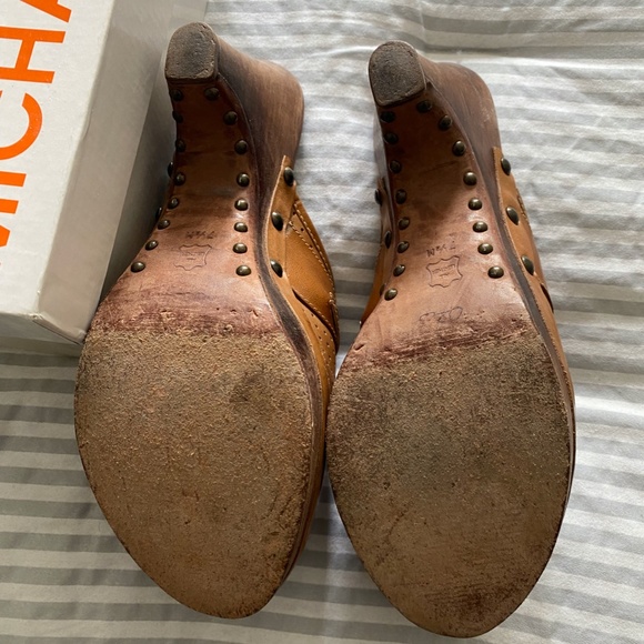 MICHAEL KORS Vintage Clogs - Picture 6 of 6